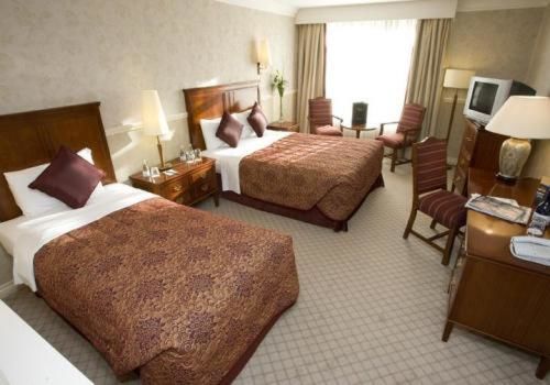 Отель Court Yard Hotel Лейкслип