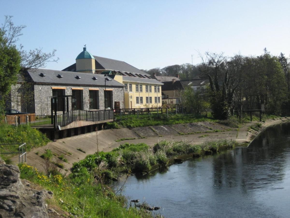 Отель Court Yard Hotel Лейкслип-11